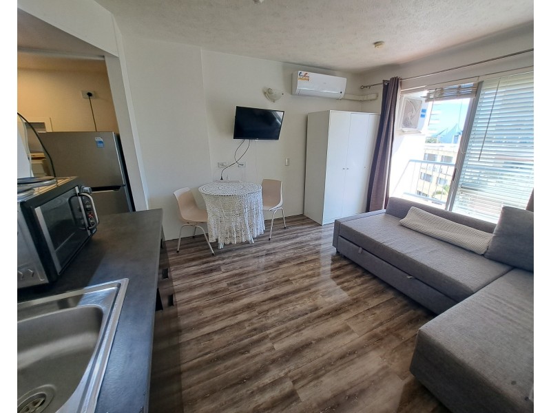 413/2 Barney Street, Southport QLD 4215