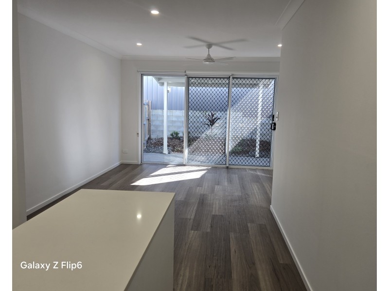 9/8 Taylor Place, Mackenzie QLD 4156