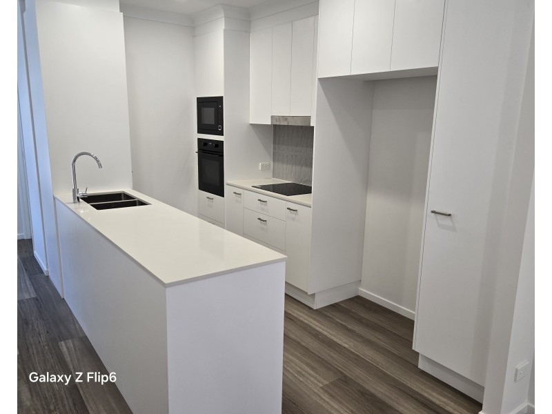 9/8 Taylor Place, Mackenzie QLD 4156