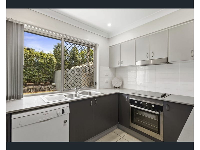 61/10 Tripcony Place, Wakerley QLD 4154