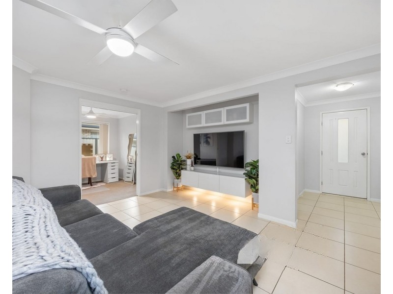9 Woodstock Street, Morayfield QLD 4506