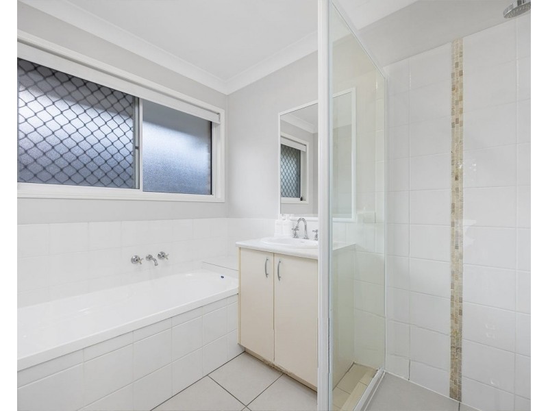 9 Woodstock Street, Morayfield QLD 4506