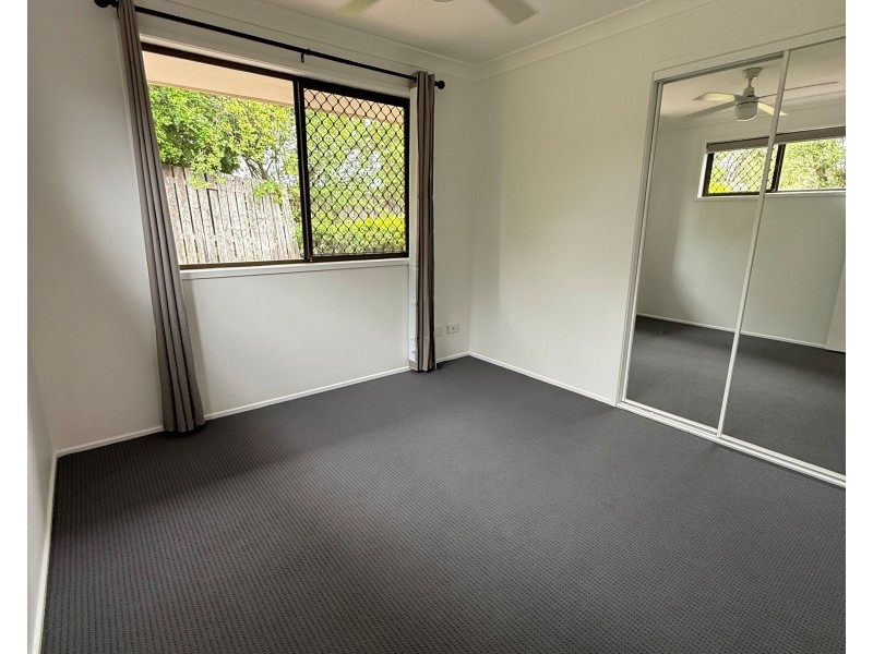 12 San Mateo Boulevard, Ashmore QLD 4214