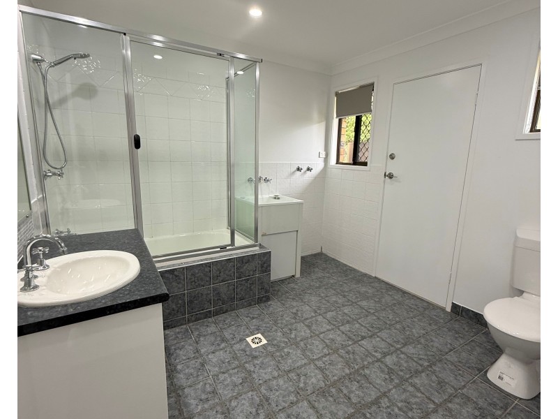 12 San Mateo Boulevard, Ashmore QLD 4214