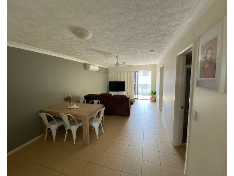 2/129 Muir Street, Labrador QLD 4215