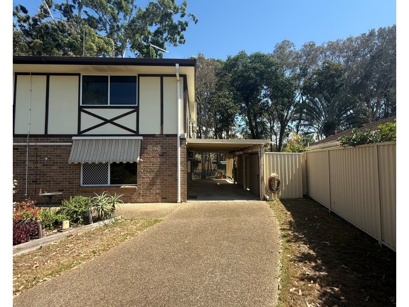 2/17 Eurimbula Court, Paradise Point QLD 4216