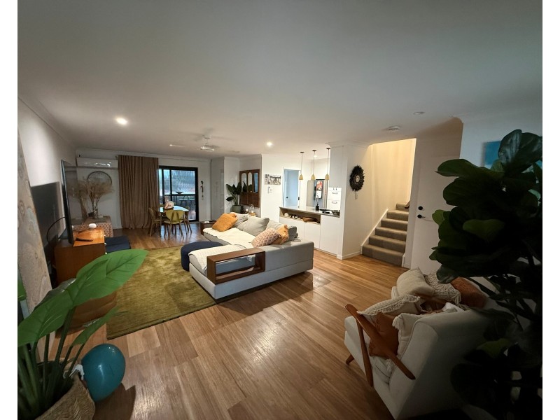 7/2 Concord Circuit, Robina QLD 4226