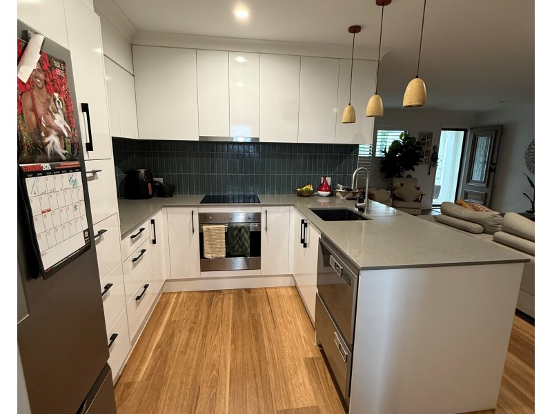 7/2 Concord Circuit, Robina QLD 4226