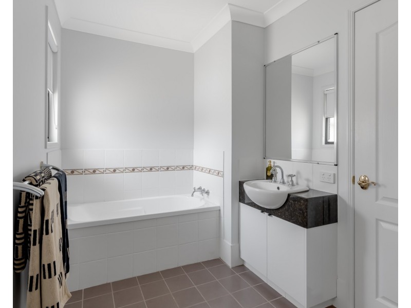 6/141 Cotlew Street, Ashmore QLD 4214