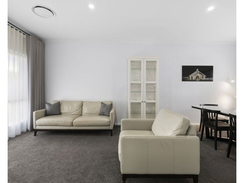 11 Jasmine Street, Wakerley QLD 4154