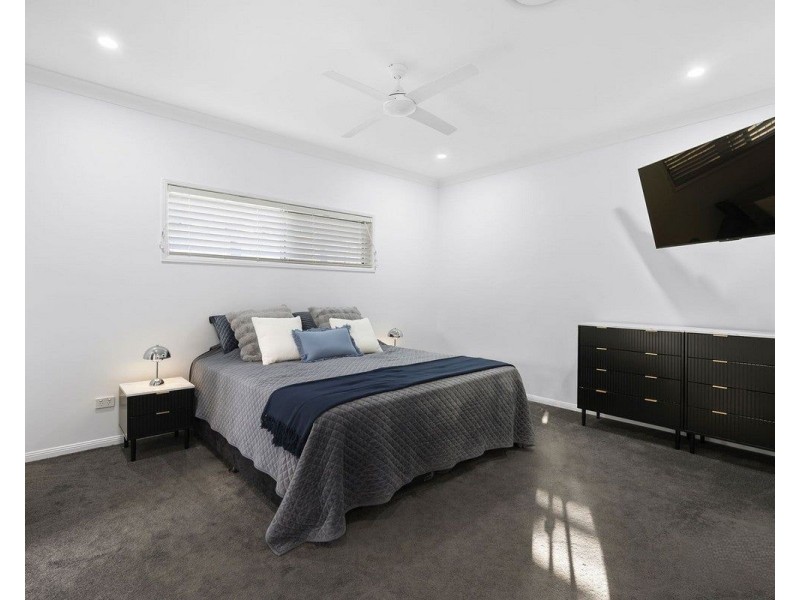 11 Jasmine Street, Wakerley QLD 4154