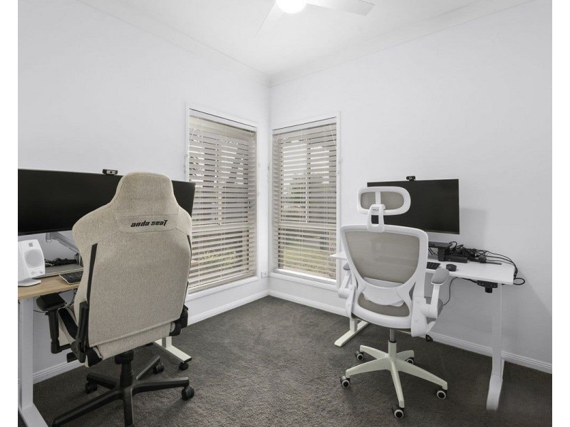 11 Jasmine Street, Wakerley QLD 4154