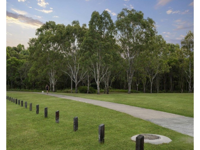 11 Jasmine Street, Wakerley QLD 4154