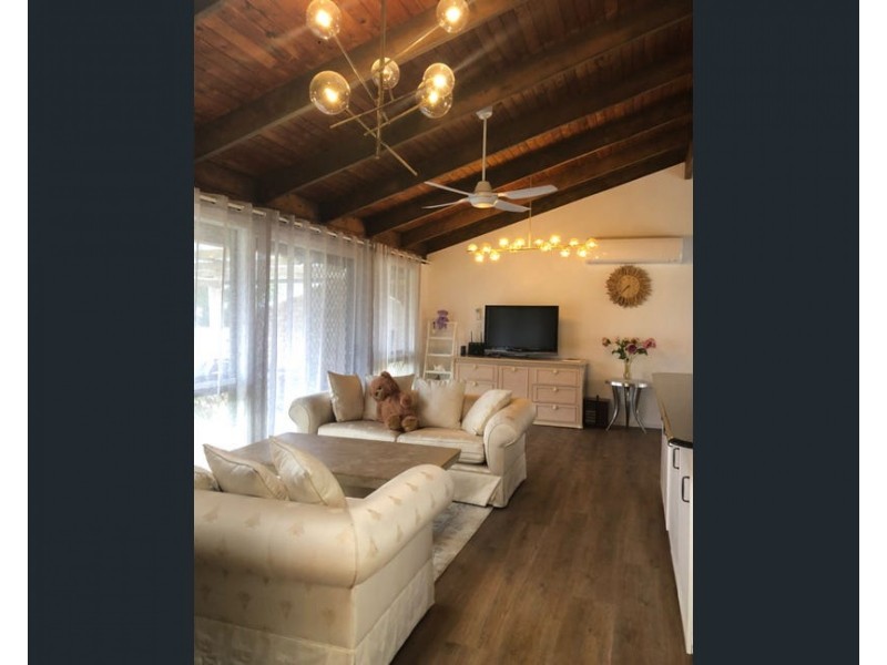 A/8 Ardlethan Ct, Helensvale QLD 4212