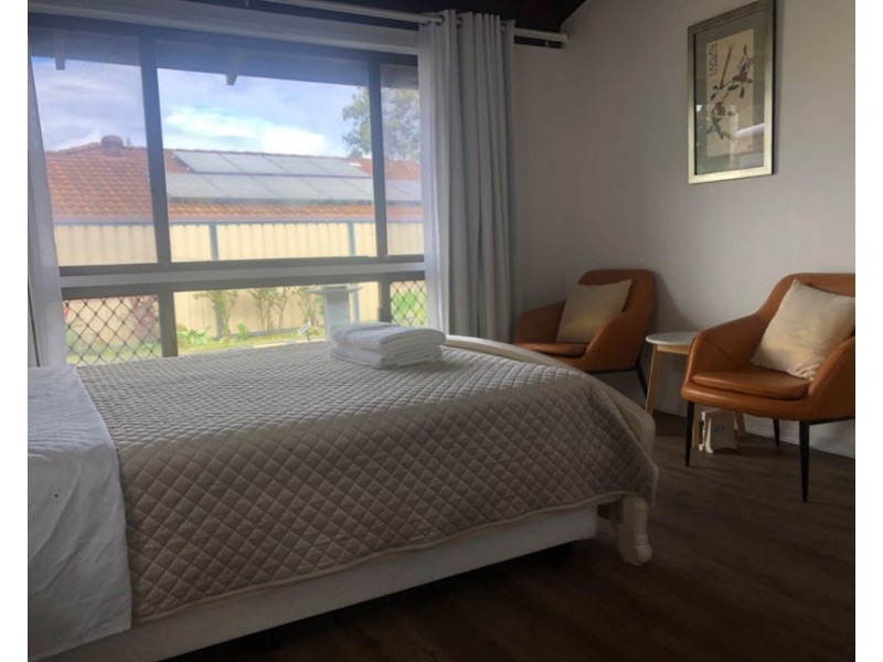 A/8 Ardlethan Ct, Helensvale QLD 4212