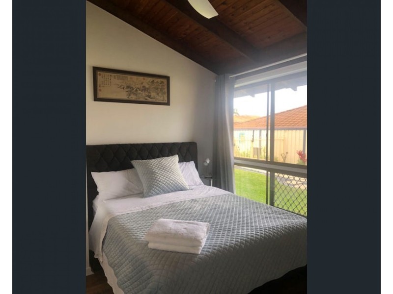 A/8 Ardlethan Ct, Helensvale QLD 4212