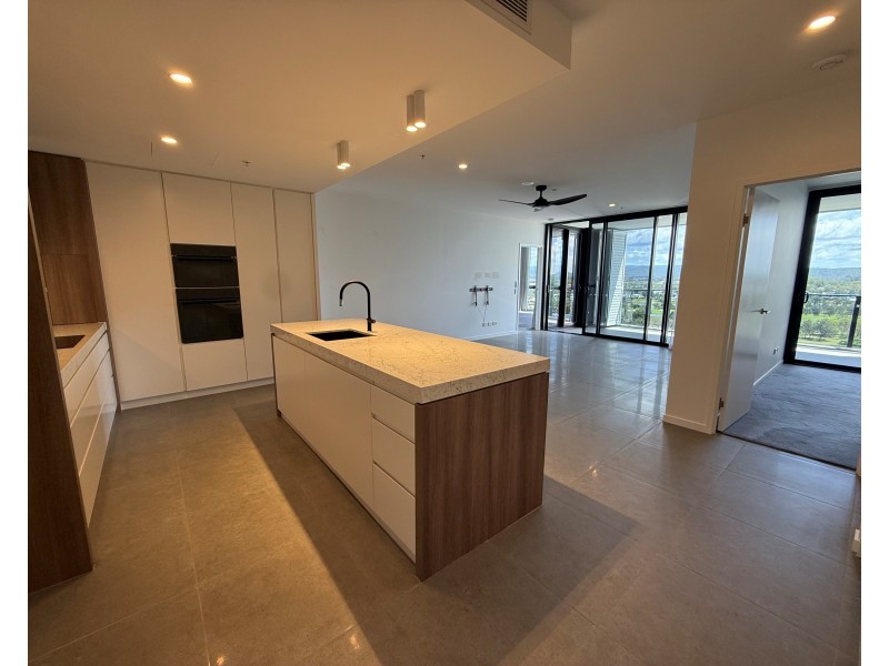 5106/21 Ross Street, Ashmore QLD 4214