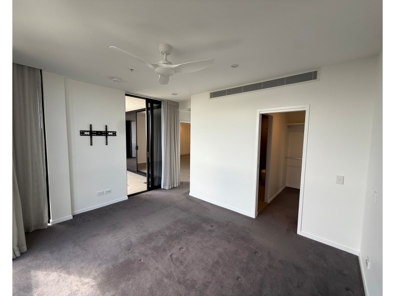 5106/21 Ross Street, Ashmore QLD 4214