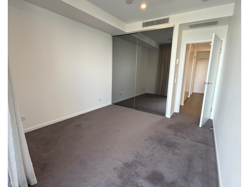 5106/21 Ross Street, Ashmore QLD 4214