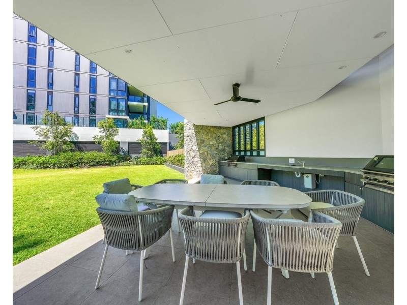 5106/21 Ross Street, Ashmore QLD 4214