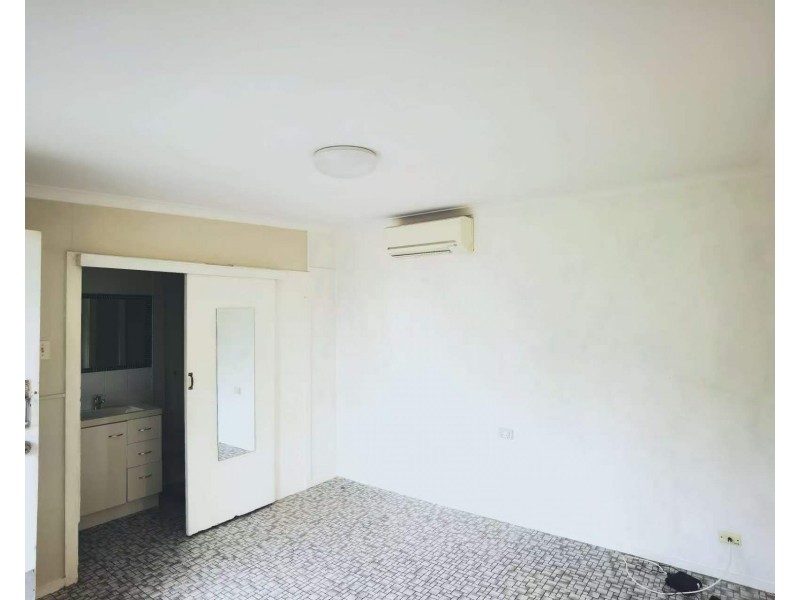 4 Baradine Street, Newmarket QLD 4051