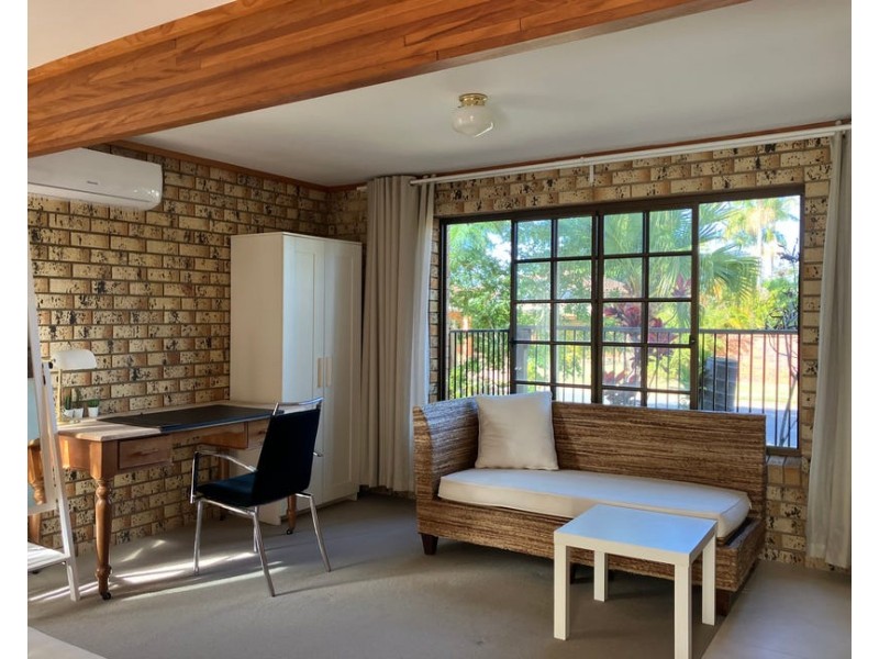 42C Romulus St, Robertson QLD 4109