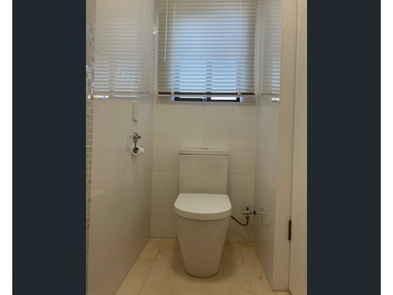 42C Romulus St, Robertson QLD 4109