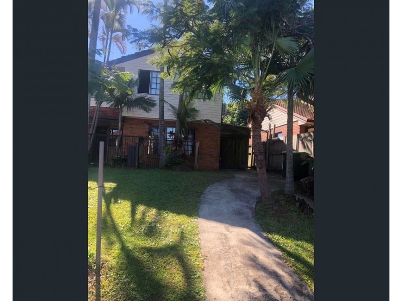 42C Romulus St, Robertson QLD 4109