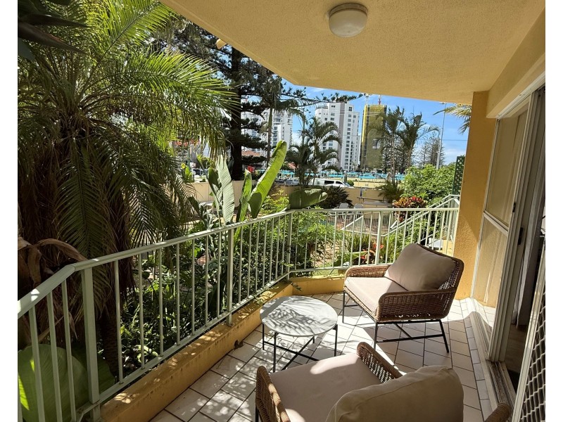 2/166 Surf Parade, Broadbeach QLD 4218