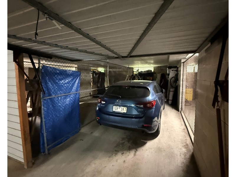 2/166 Surf Parade, Broadbeach QLD 4218