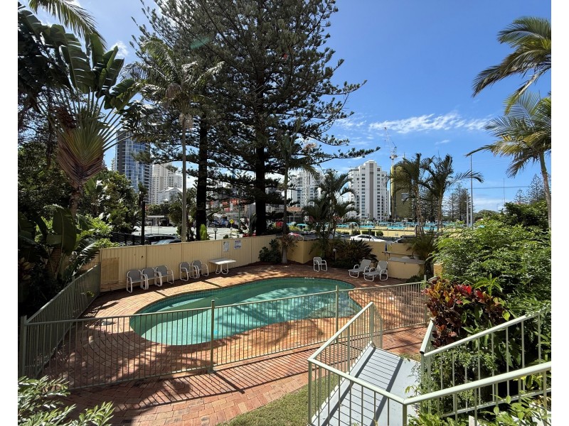 2/166 Surf Parade, Broadbeach QLD 4218