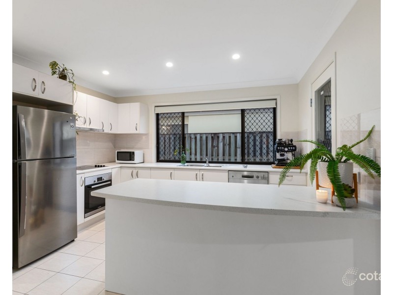 2/11 Acklin Ct, Varsity Lakes QLD 4227