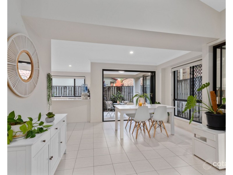 2/11 Acklin Ct, Varsity Lakes QLD 4227