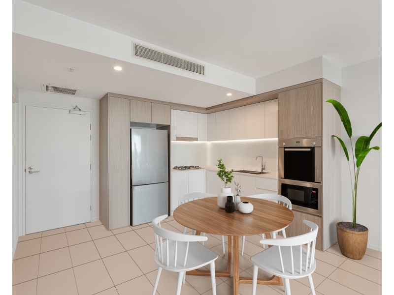 2064/123 Cavendish Road, Coorparoo QLD 4151