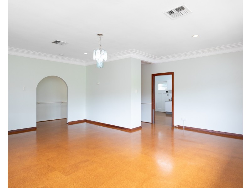 73 Perth Street, Camp Hill QLD 4152