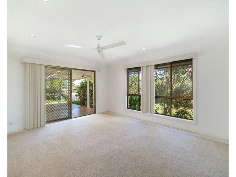 3 Braemer Court, Benowa QLD 4217