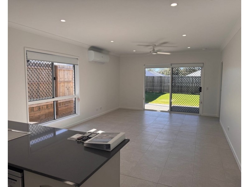 6 Midnight St, Ripley QLD 4306