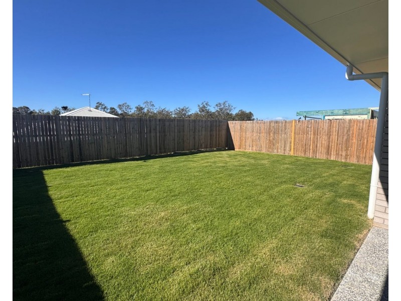 6 Midnight St, Ripley QLD 4306