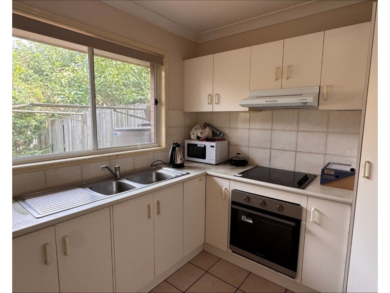 122 Johnson Road, Hillcrest QLD 4118
