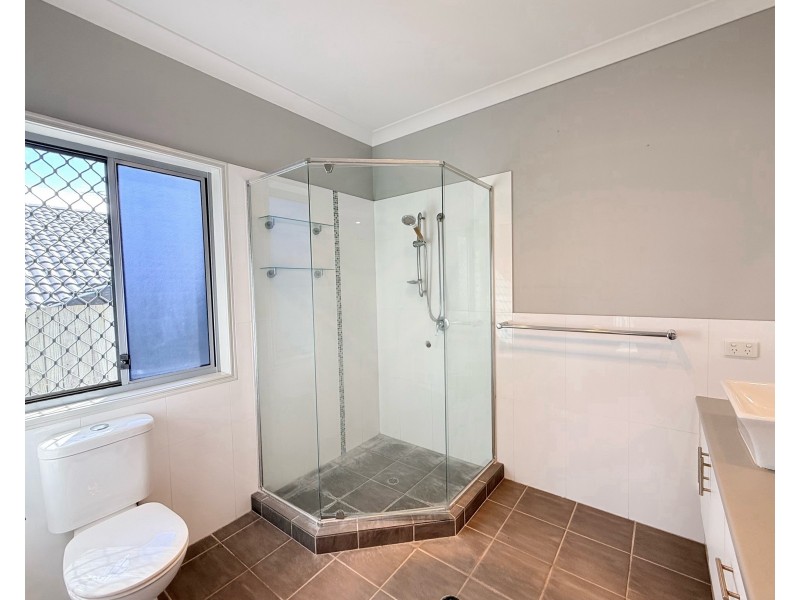 34 Larapinta Circuit, Parkinson QLD 4115