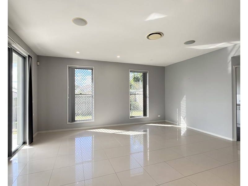 34 Larapinta Circuit, Parkinson QLD 4115