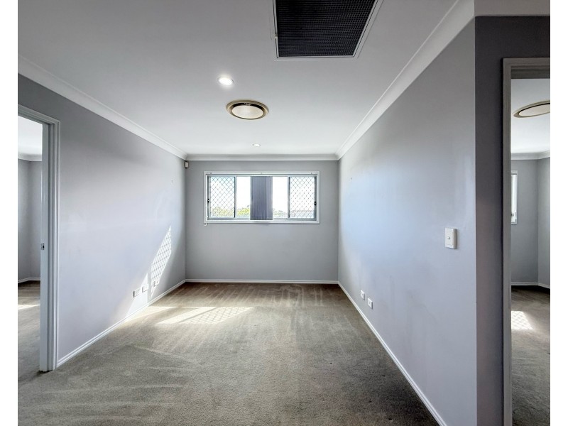 34 Larapinta Circuit, Parkinson QLD 4115