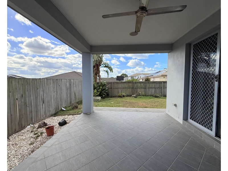 34 Larapinta Circuit, Parkinson QLD 4115