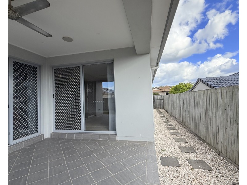 34 Larapinta Circuit, Parkinson QLD 4115