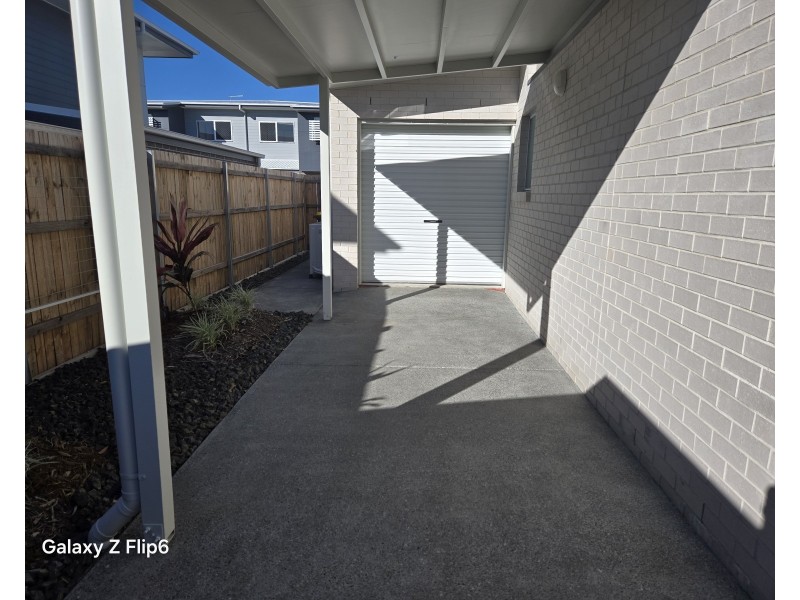 5/8 Taylor Place, Mackenzie QLD 4156
