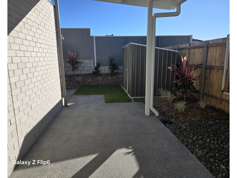 5/8 Taylor Place, Mackenzie QLD 4156