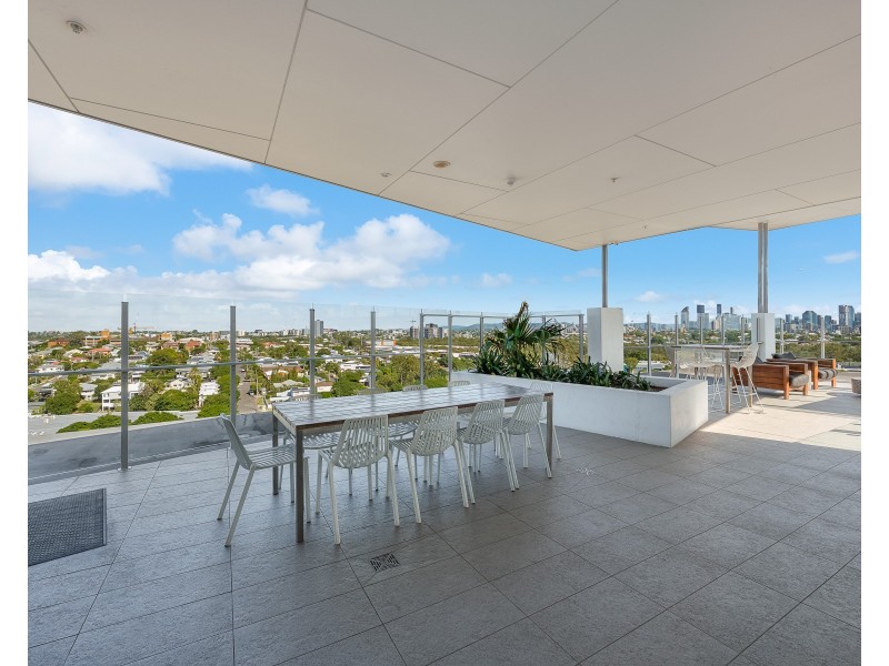 1107/123 Cavendish Road, Coorparoo QLD 4151