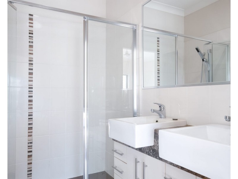 9 Cottonwood crescent, Springfield Lakes QLD 4300