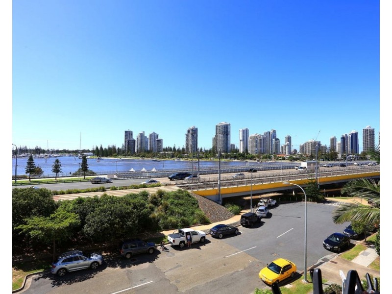 414/2 Barney Street, Southport QLD 4215
