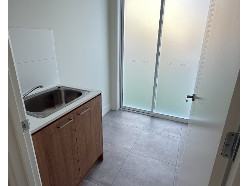 20 Naranja Crescent, Benowa QLD 4217